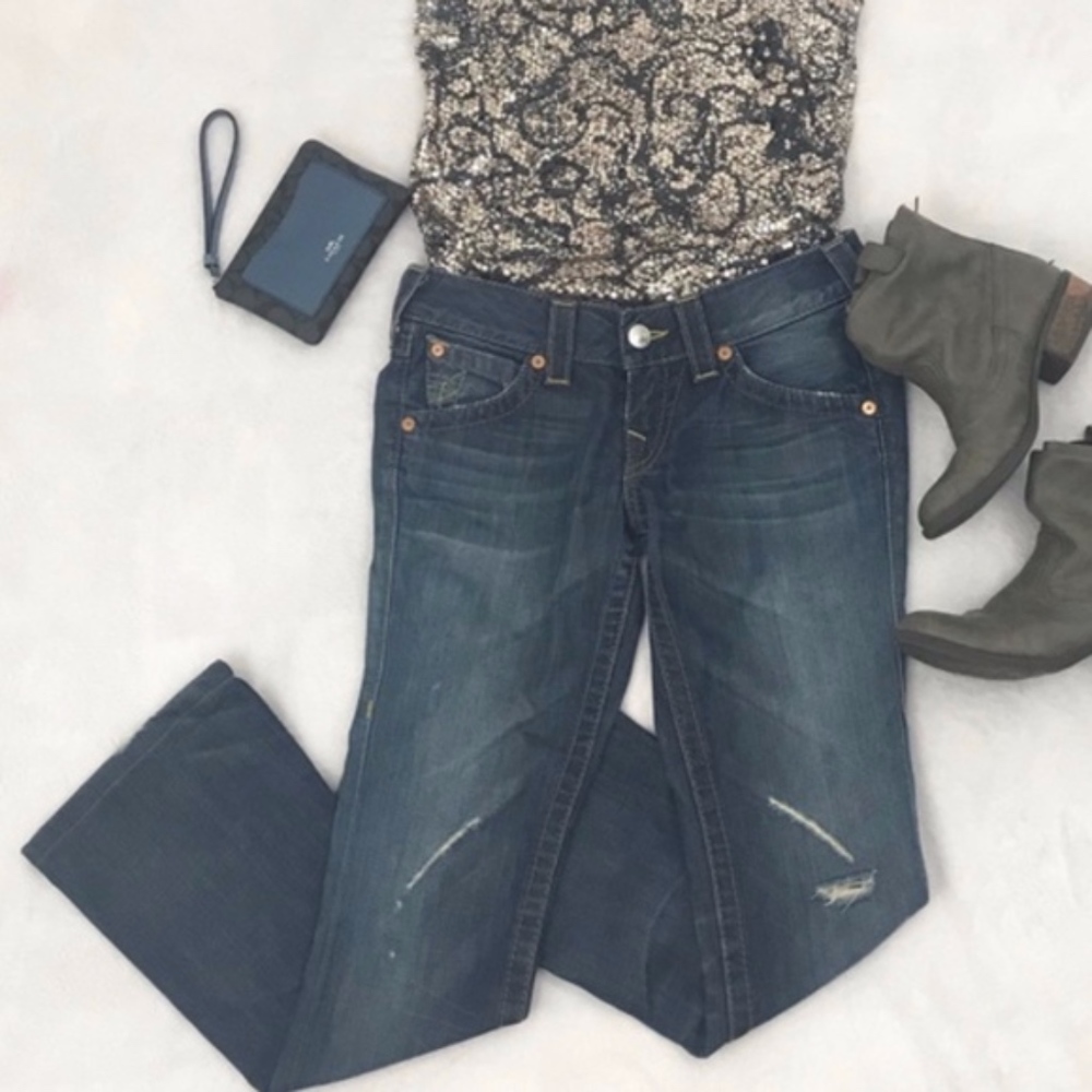 Closing Sale🔥True Religion Distressed Bobby Jeans